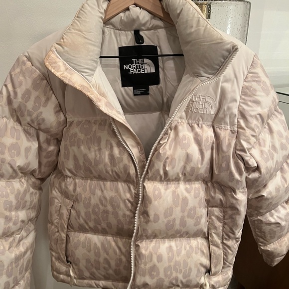The North Face Retro Nuptse leopard jacket size S (like new) - Picture 7 of 10